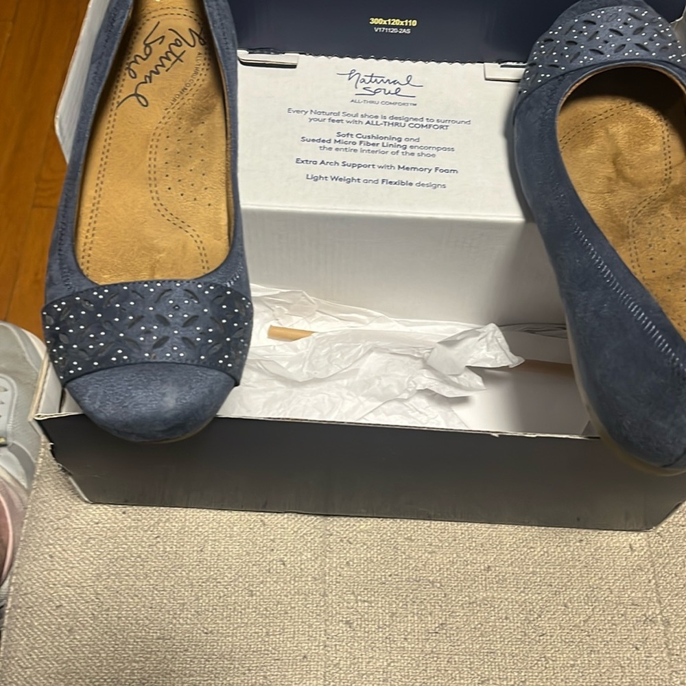 Natural Soul size 8 denim flats